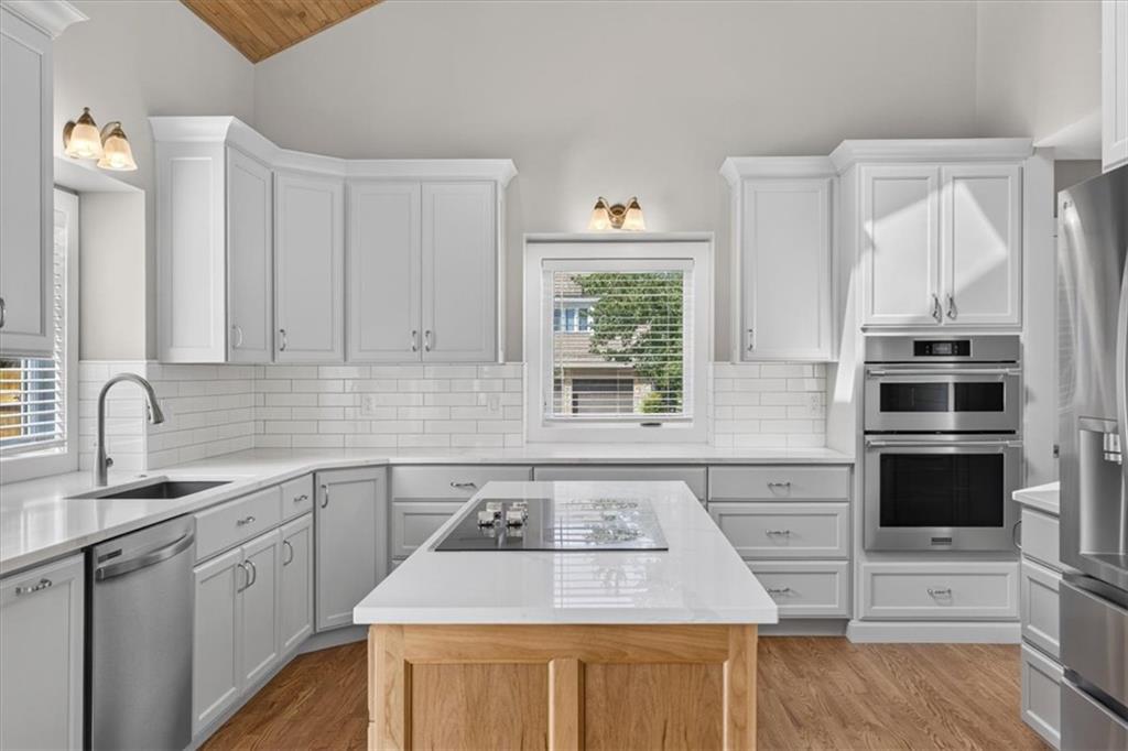 12100 Cherokee Street Property Photo 22