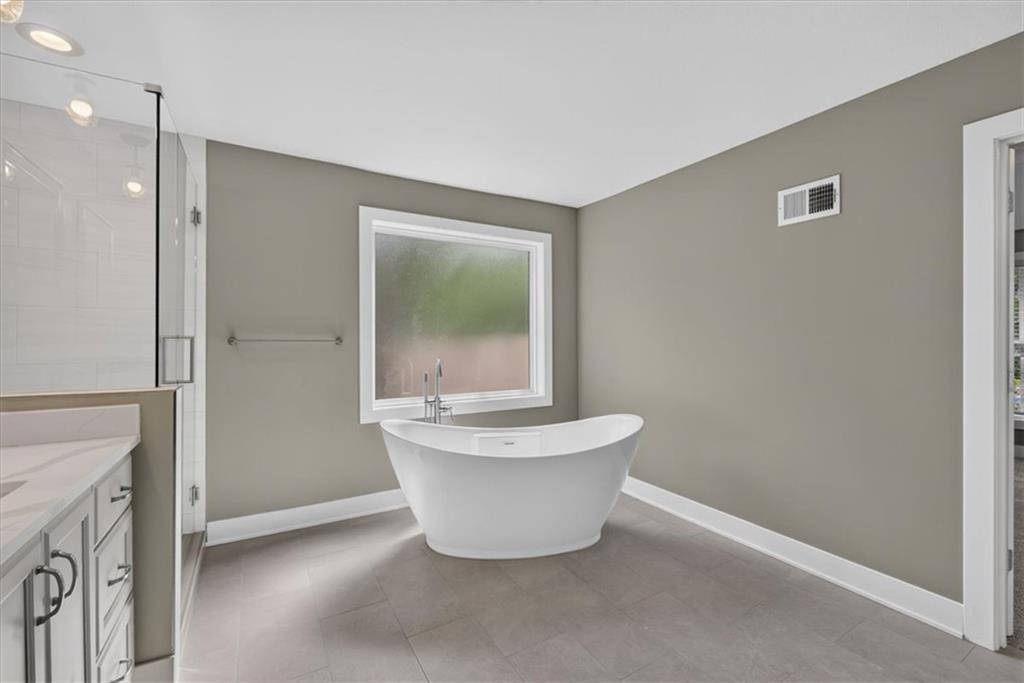 12100 Cherokee Street Property Photo 36