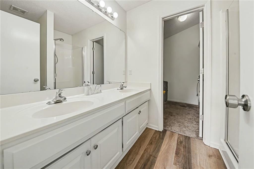 11010 N Booth Avenue Property Photo 11