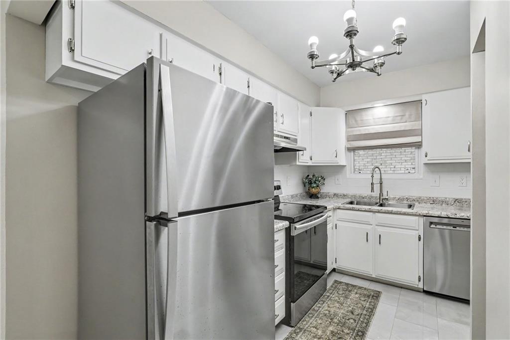6924 Nw Chapel Woods Lane Property Photo 10