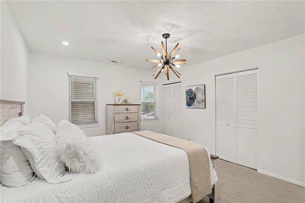 6924 Nw Chapel Woods Lane Property Photo 16