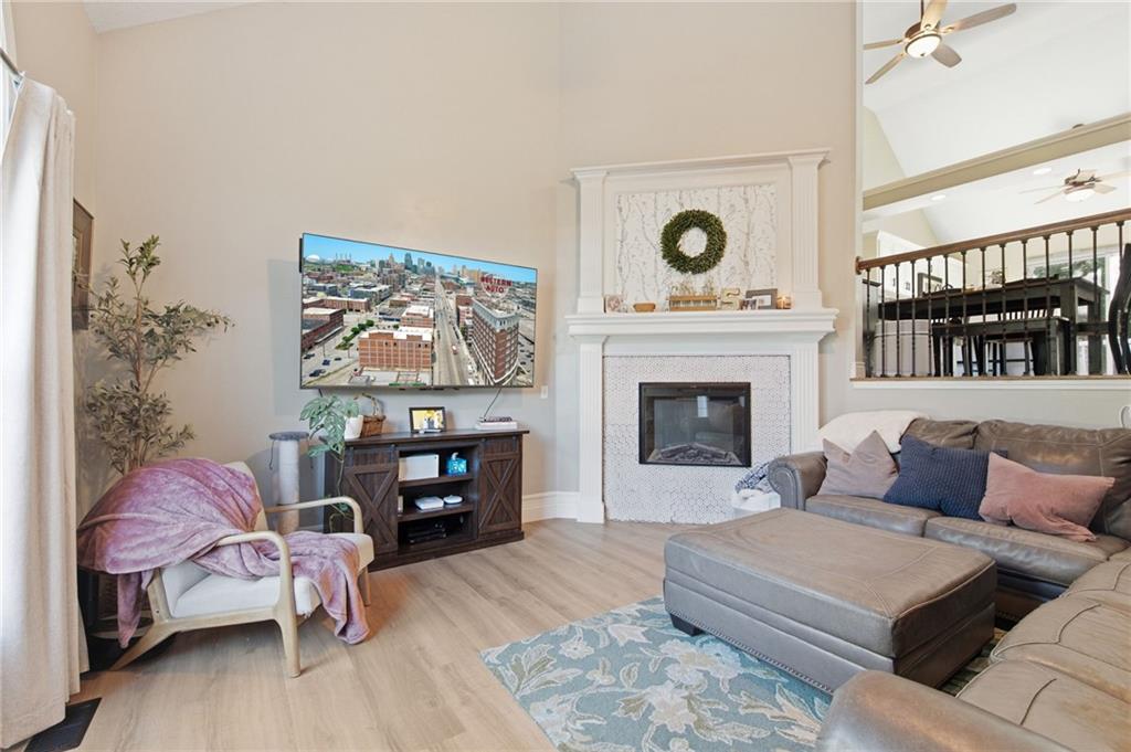 18207 Rollins Drive Property Photo 8