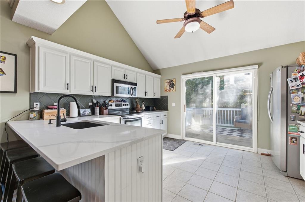 18207 Rollins Drive Property Photo 13