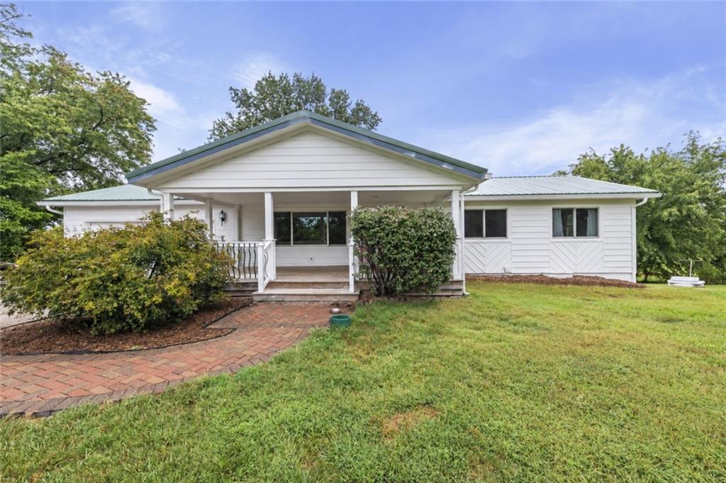 10465 N Highway Property Photo 1