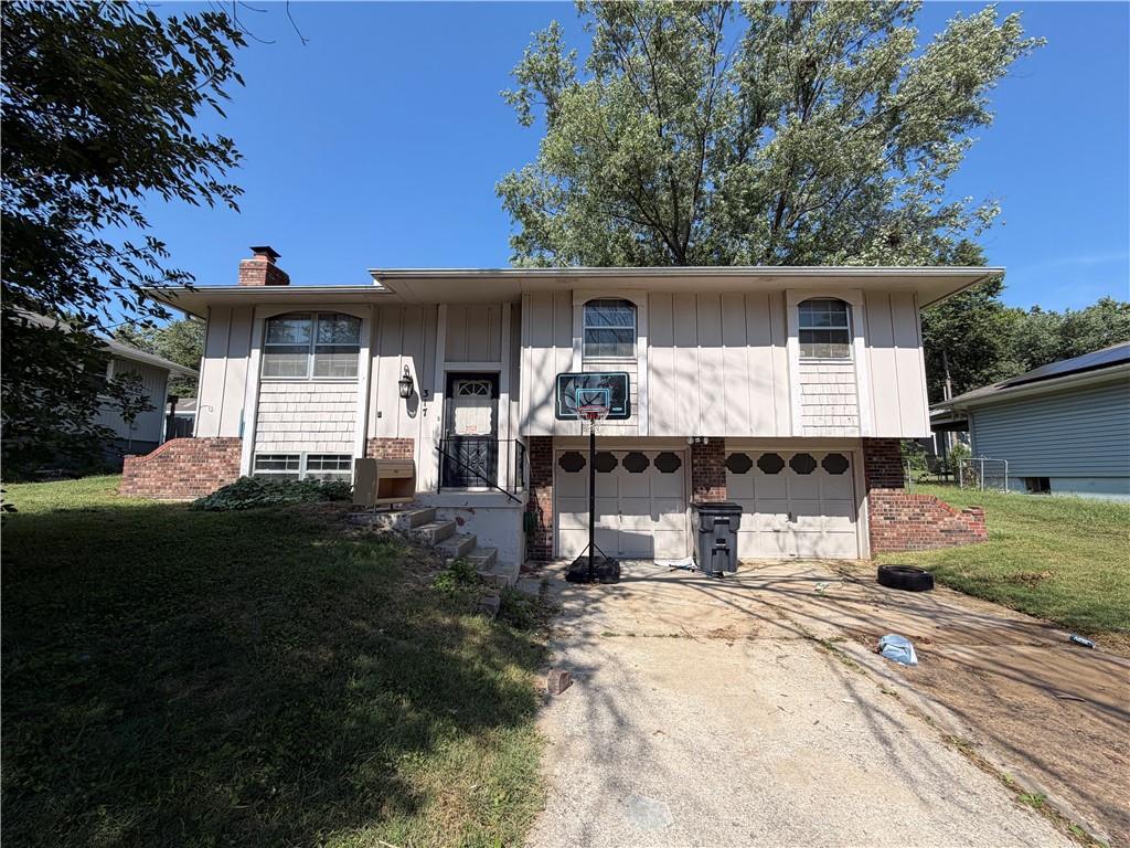 317 Sandstone Drive Property Photo 1