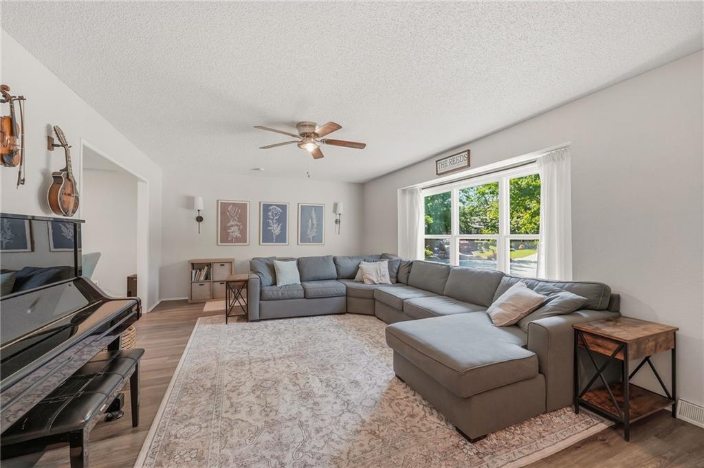 14017 Winchester Court Property Photo 4