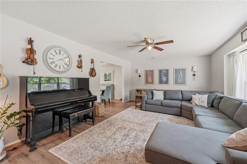 14017 Winchester Court Property Photo 5