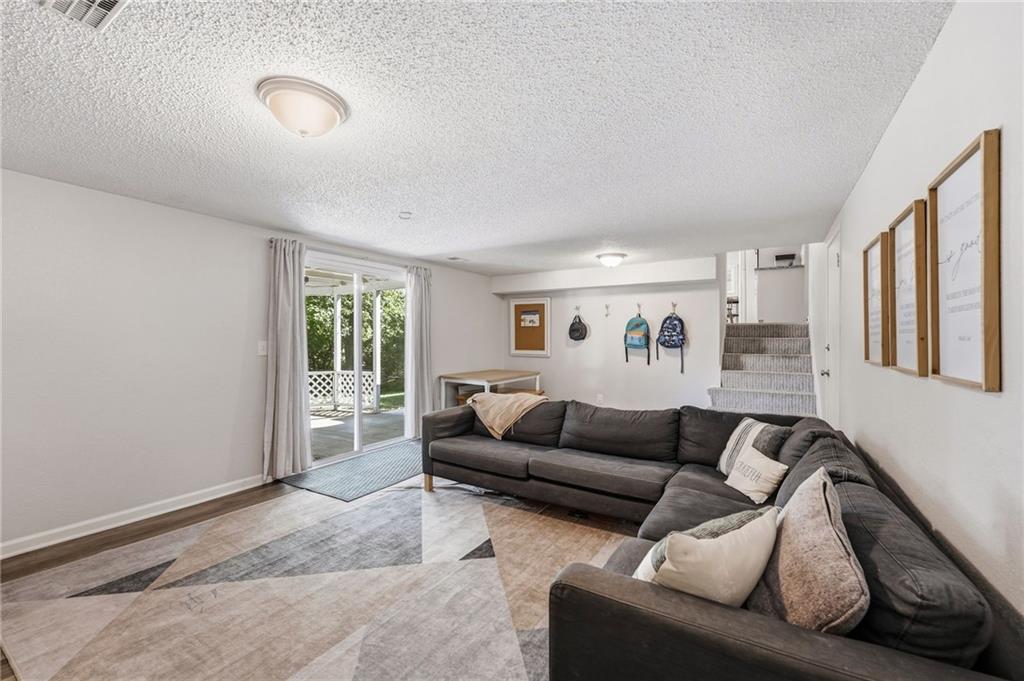14017 Winchester Court Property Photo 25
