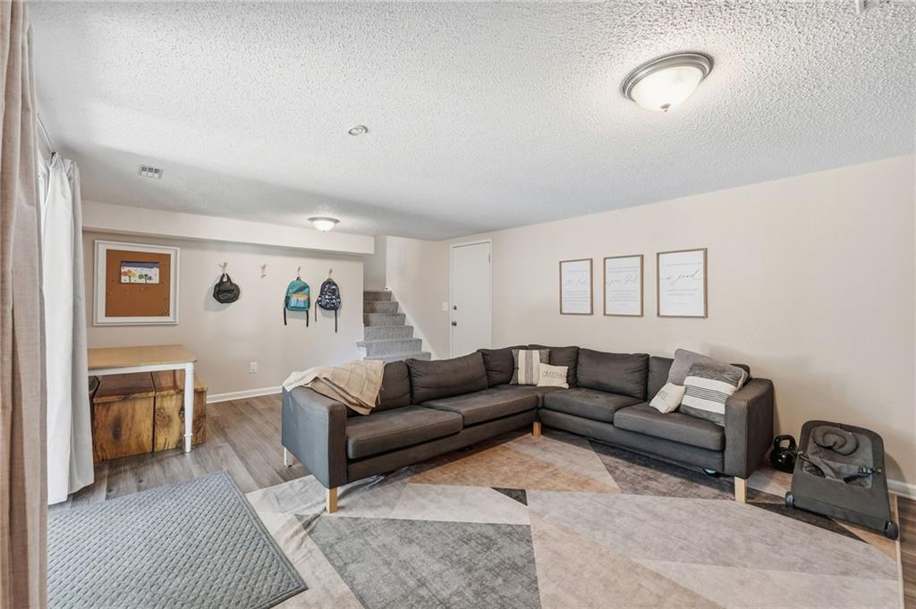 14017 Winchester Court Property Photo 26