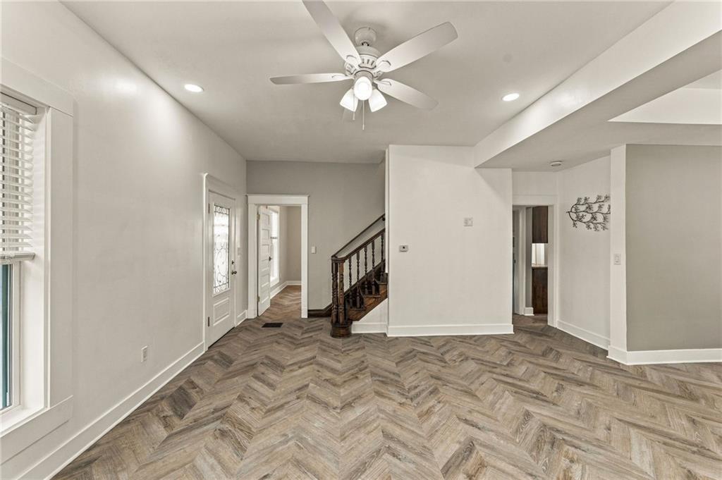 1432 W Walnut Street Property Photo 4