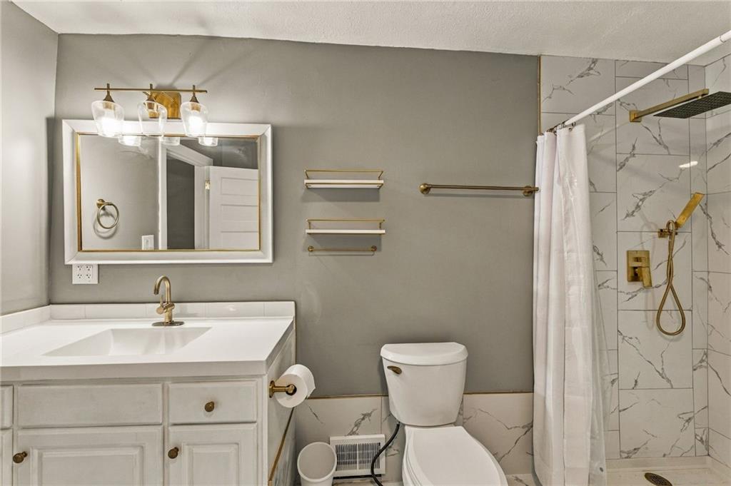 1432 W Walnut Street Property Photo 27
