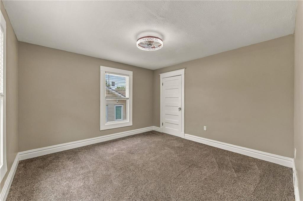 1432 W Walnut Street Property Photo 35