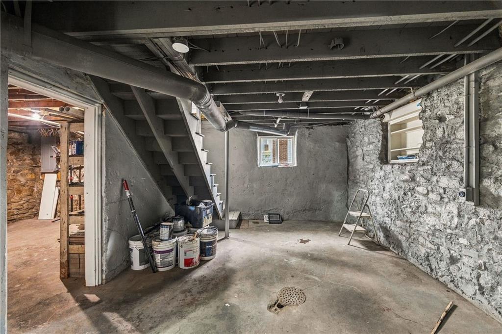 1432 W Walnut Street Property Photo 45