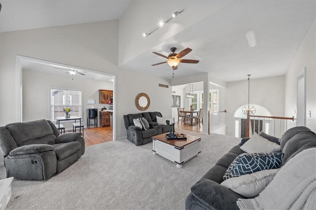18424 S Juniper Street Property Photo 4
