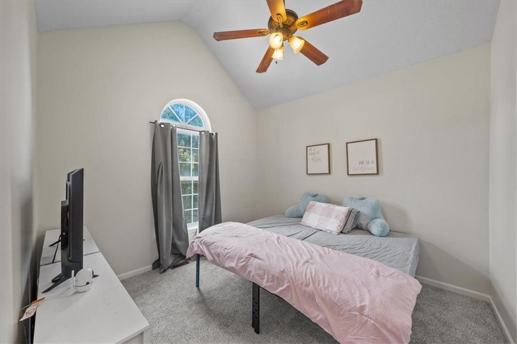 18424 S Juniper Street Property Photo 14