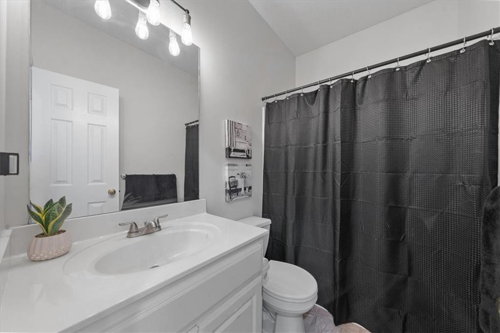 18424 S Juniper Street Property Photo 16