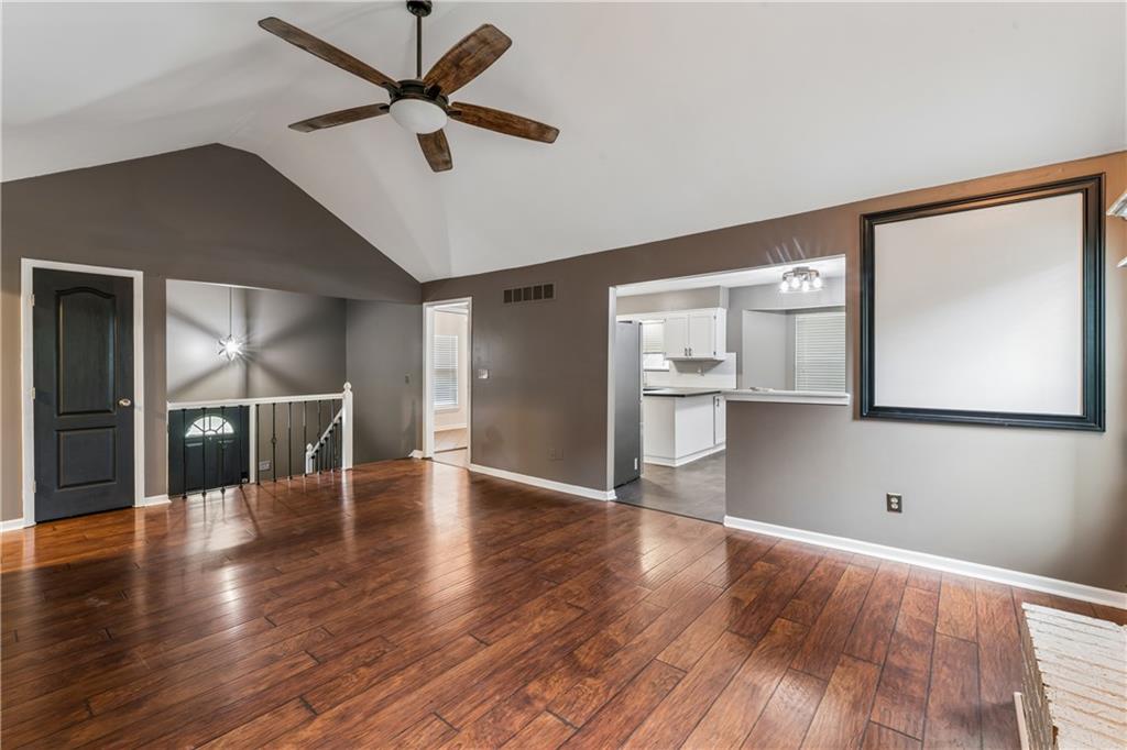 309 Ne Brookwood Drive Property Photo 12