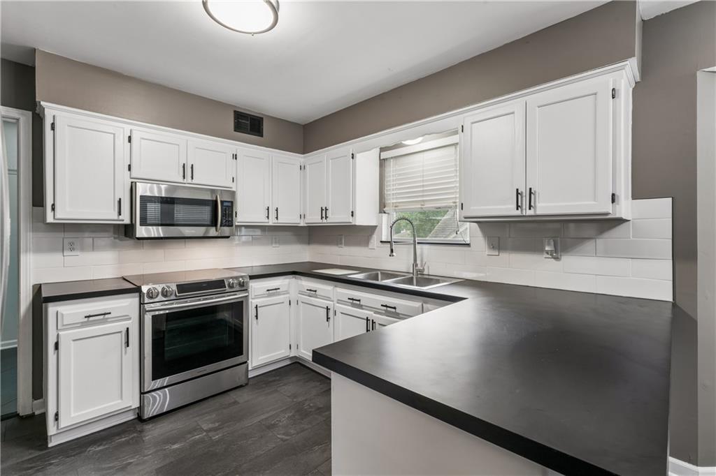 309 Ne Brookwood Drive Property Photo 15