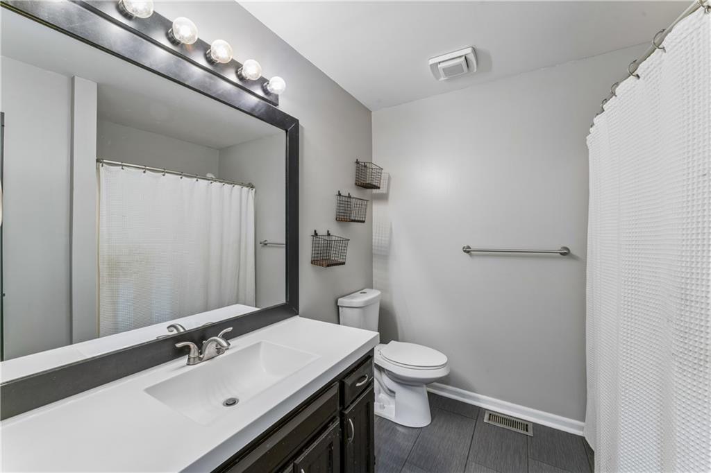 309 Ne Brookwood Drive Property Photo 31