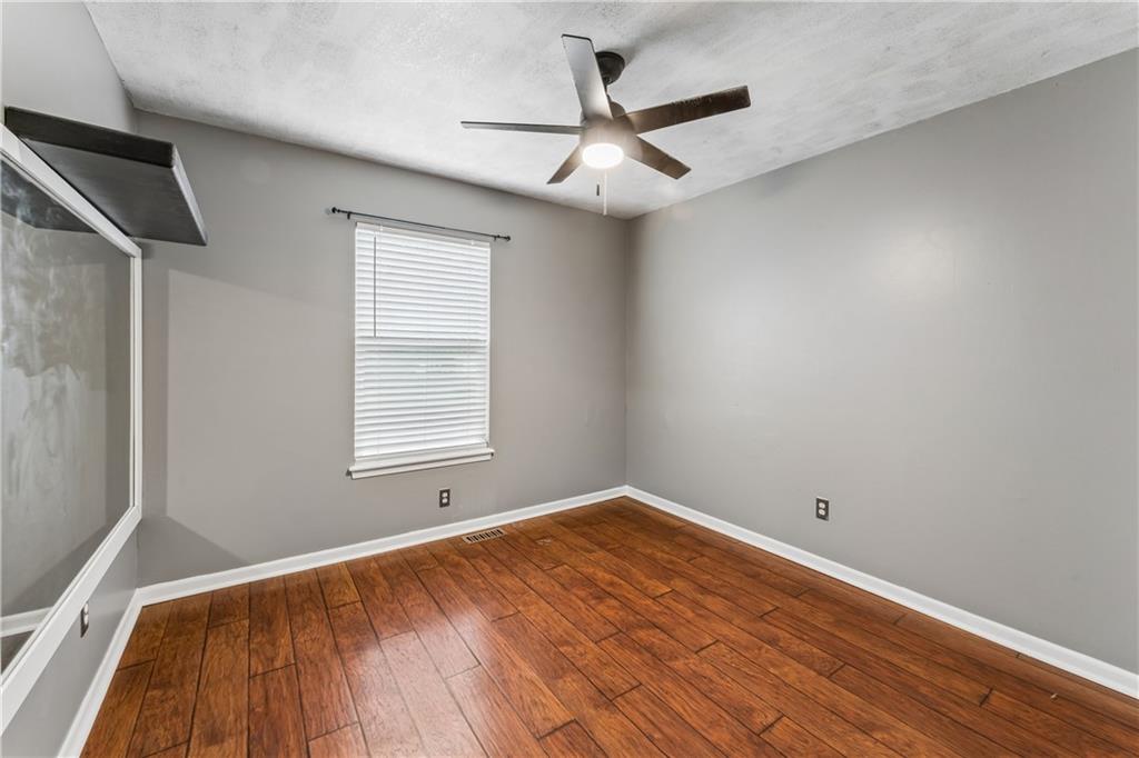 309 Ne Brookwood Drive Property Photo 32