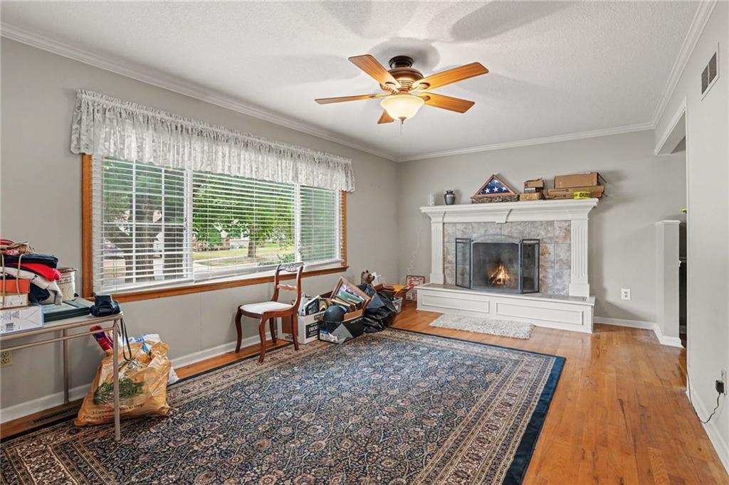 701 S Sunset Drive Property Photo 4