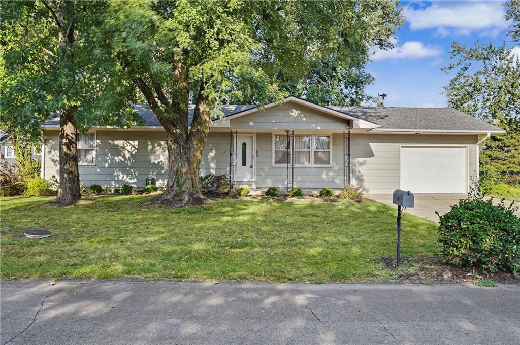609 Kings Highway Property Photo 1