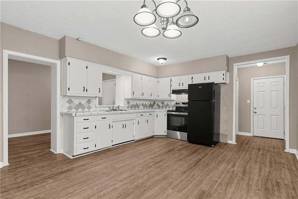 5228 Woodson Road Property Photo 14