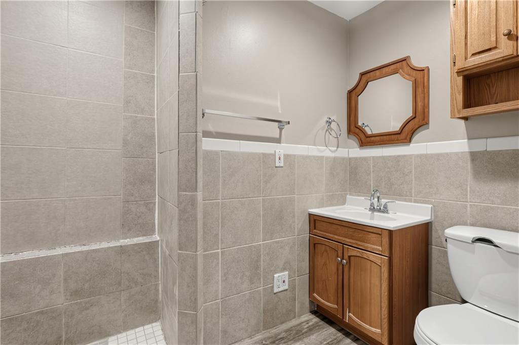 5228 Woodson Road Property Photo 25