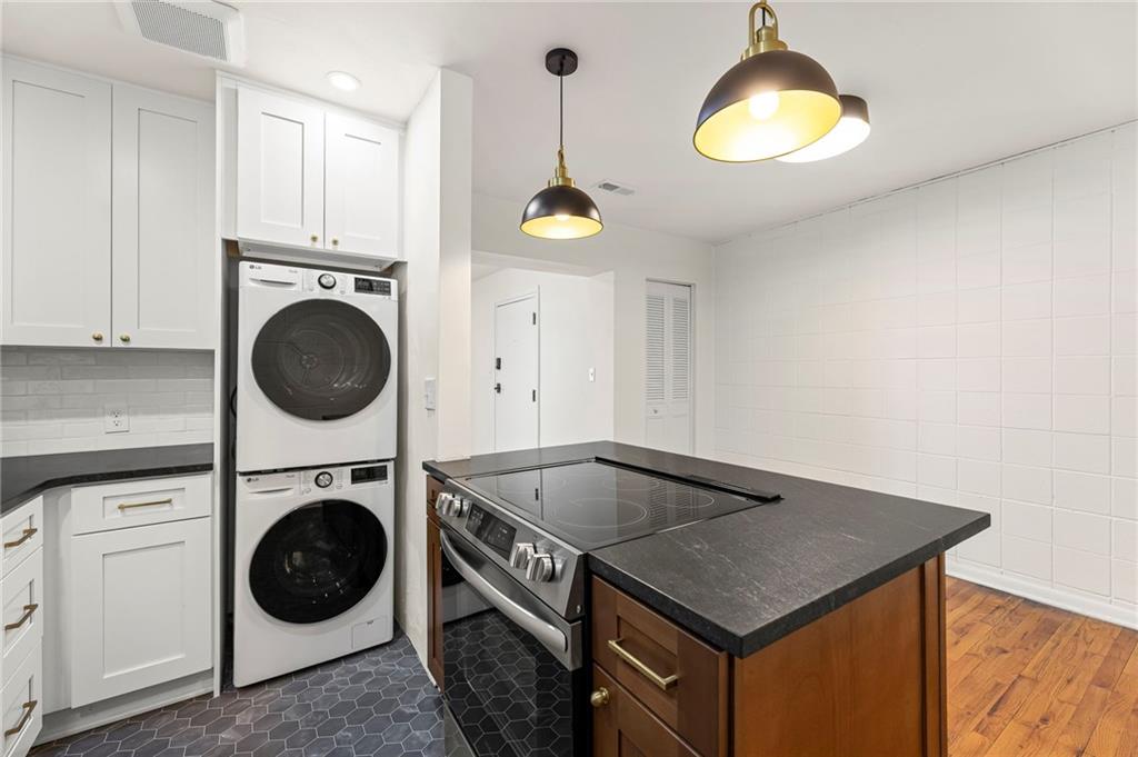 4903 Walnut Street Property Photo 4