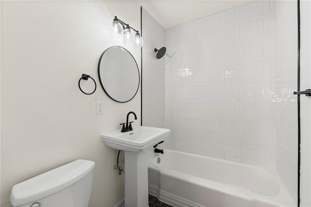 4903 Walnut Street Property Photo 6