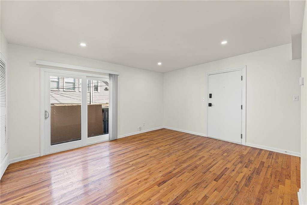 4903 Walnut Street Property Photo 7