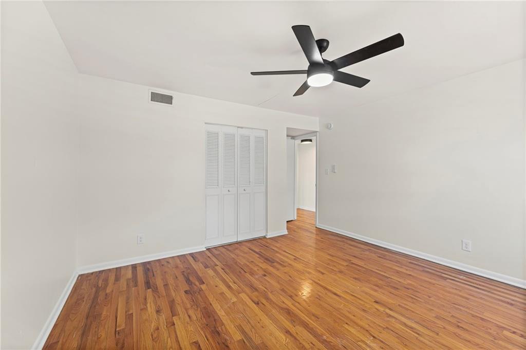 4903 Walnut Street Property Photo 9