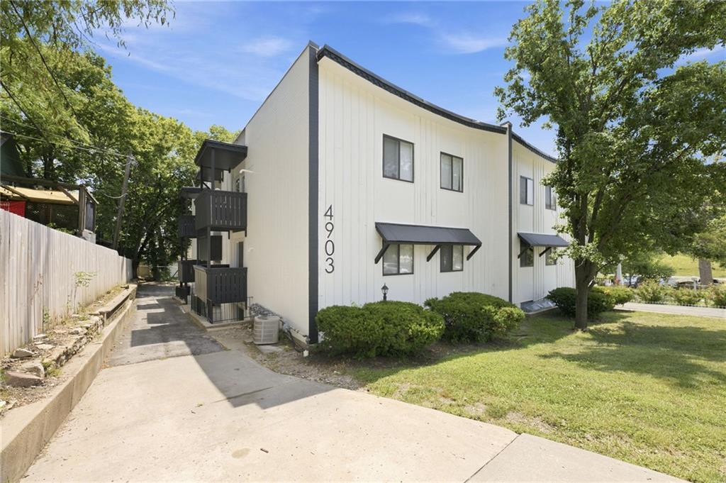 4903 Walnut Street Property Photo 12