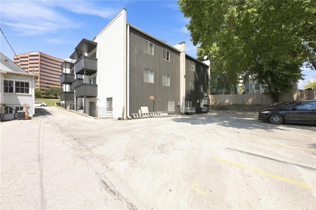 4903 Walnut Street Property Photo 15