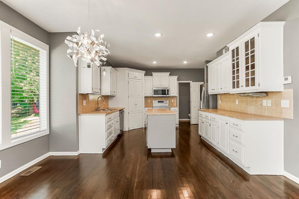 9622 Falcon Valley Drive Property Photo 6