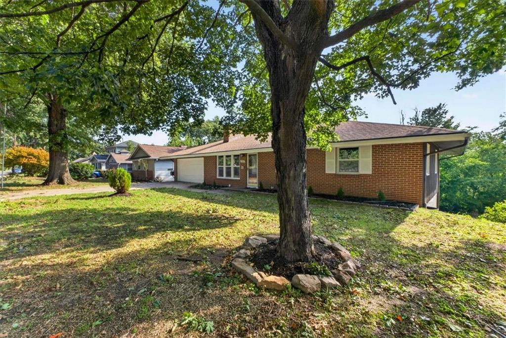 1305 N River Boulevard Property Photo 3