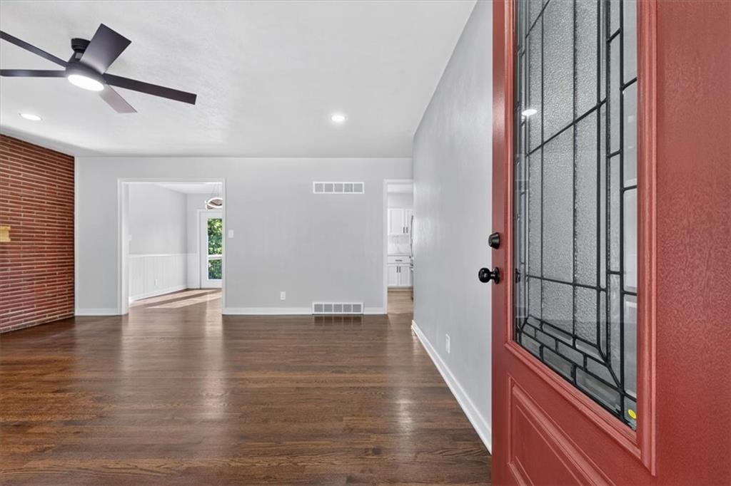 1305 N River Boulevard Property Photo 4