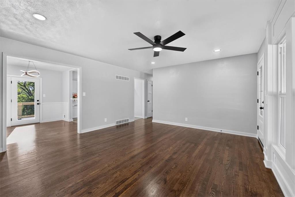 1305 N River Boulevard Property Photo 7