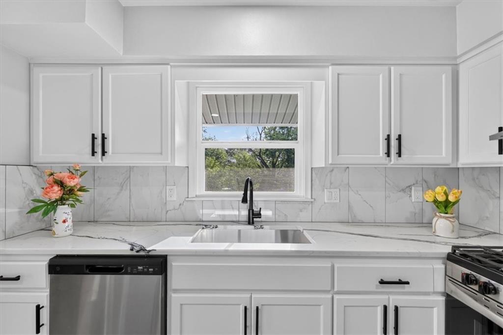 1305 N River Boulevard Property Photo 19