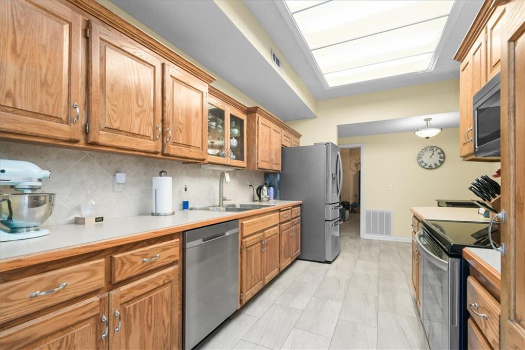 4305 S Bryant Court Property Photo 6