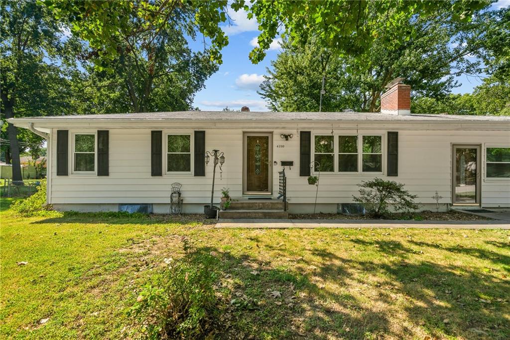6200 Hedges Avenue Property Photo 2