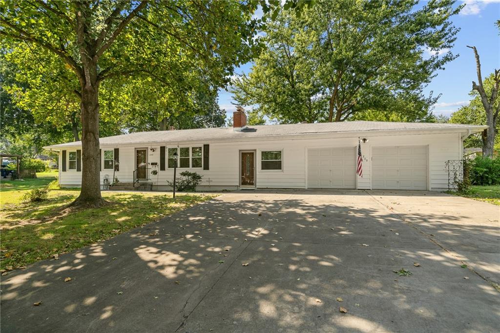 6200 Hedges Avenue Property Photo 4