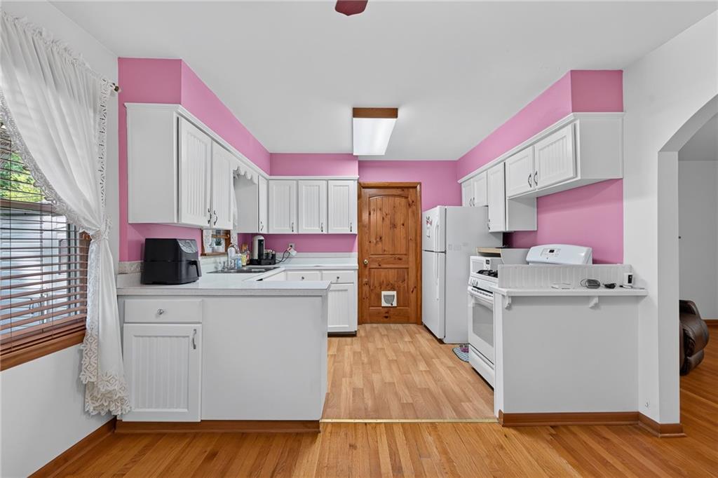 6200 Hedges Avenue Property Photo 10