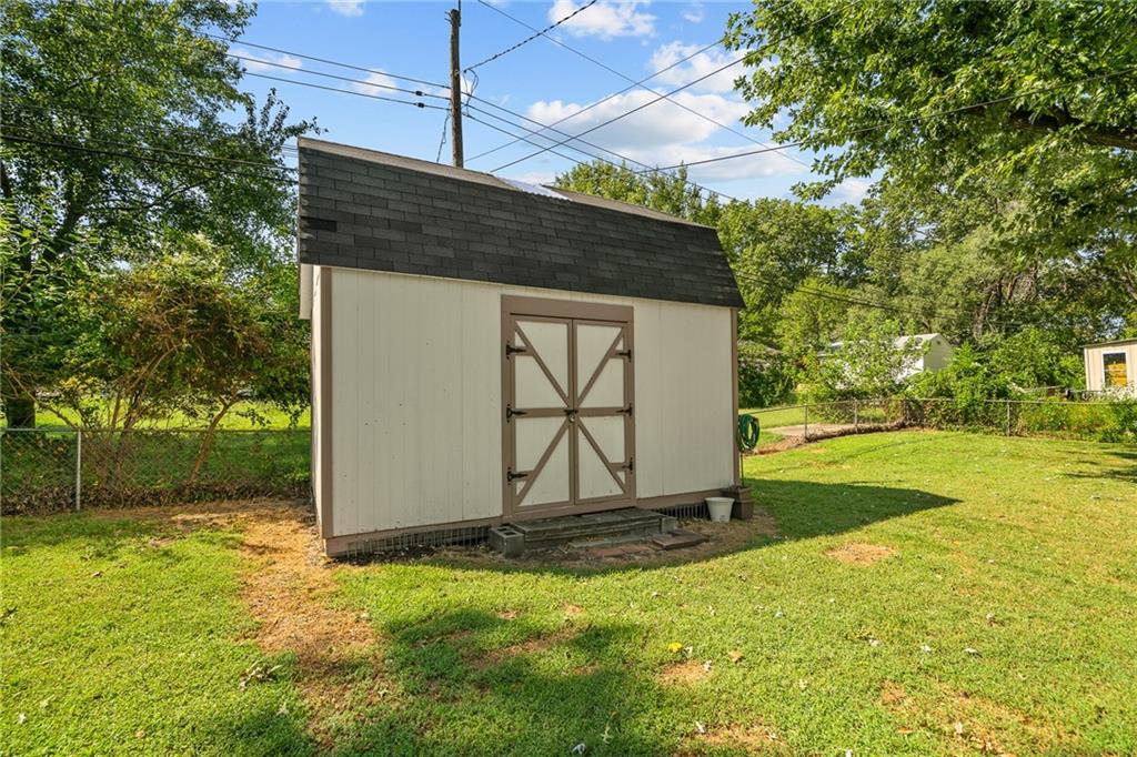 6200 Hedges Avenue Property Photo 22