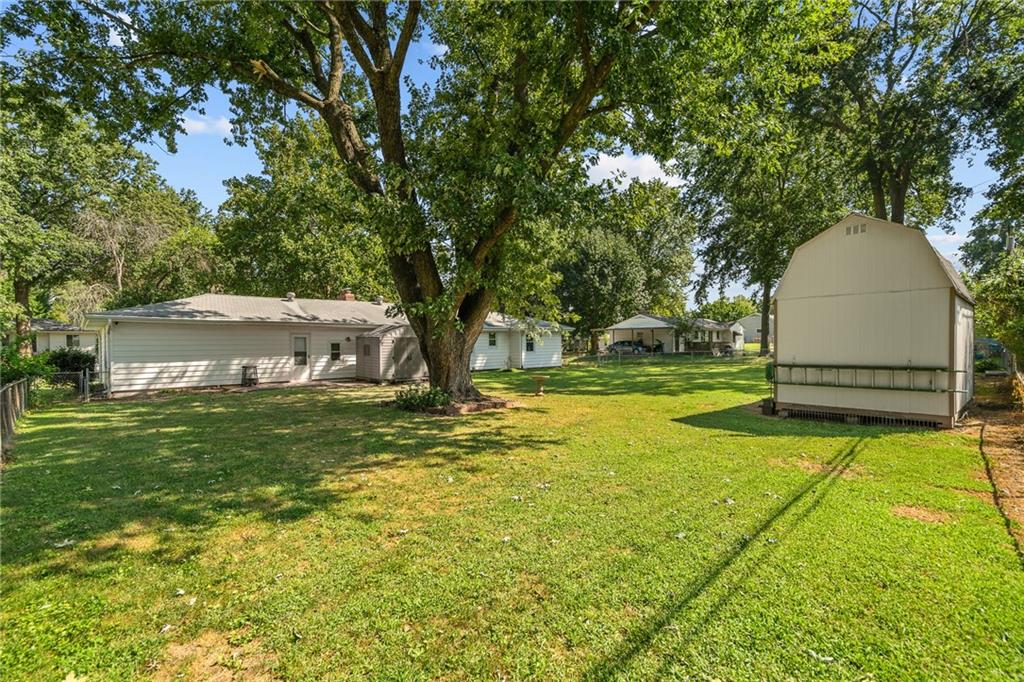 6200 Hedges Avenue Property Photo 32