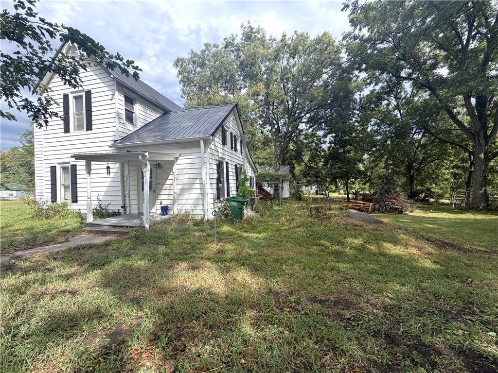 305 Mansur Street Property Photo 7