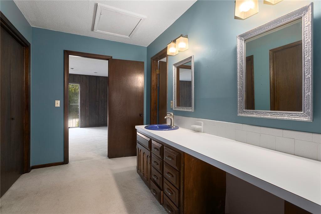 7616 Nw Eastside Drive Property Photo 30