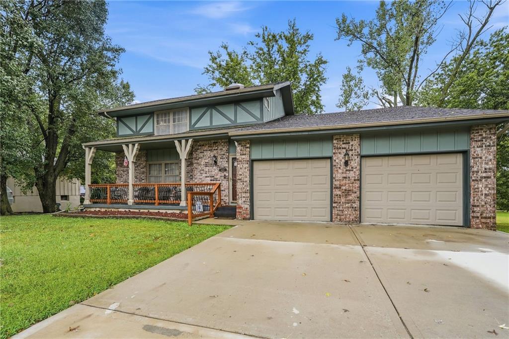 14622 Laquinta Street Property Photo 2