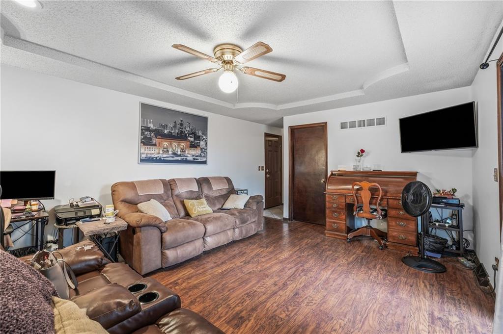 14622 Laquinta Street Property Photo 17