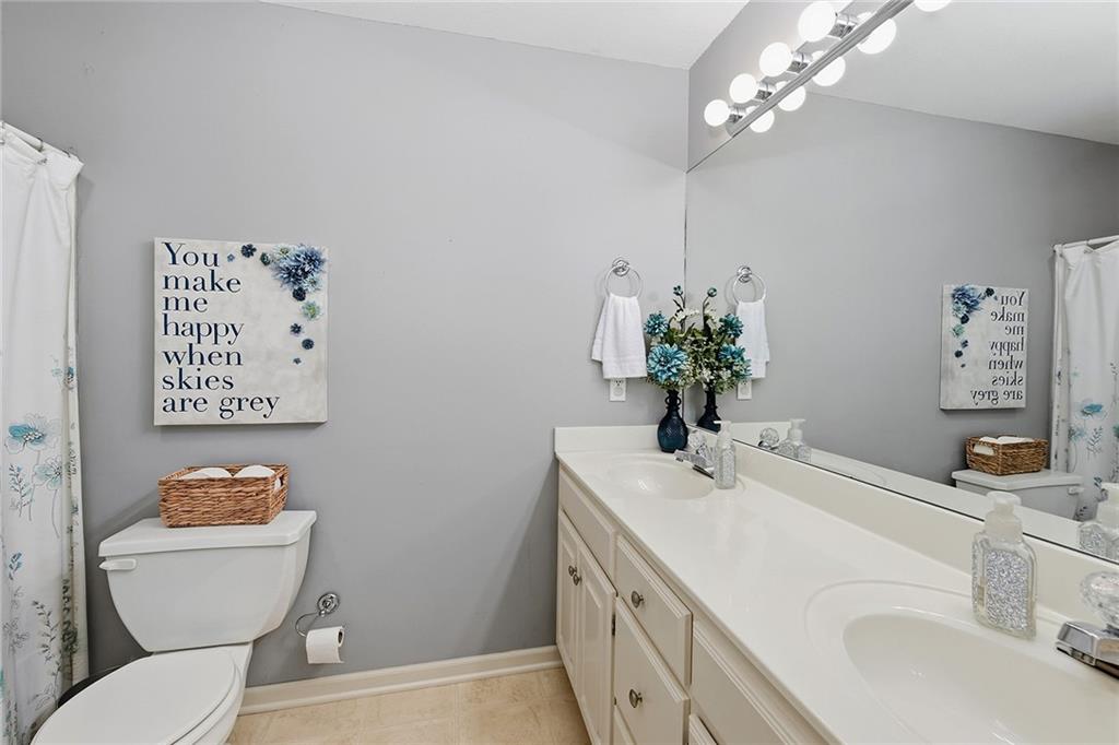 533 Ne Emerald Drive Property Photo 23